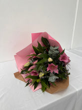 Load image into Gallery viewer, Lily Loves Boquet