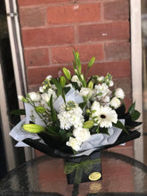 Load image into Gallery viewer, White night