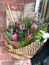 Load image into Gallery viewer, Modern Native Bouquet
