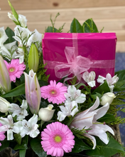 Load image into Gallery viewer, Pinky Basket + Chocolate