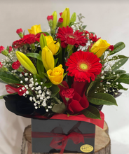 Load image into Gallery viewer, Floral love