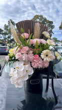 Load image into Gallery viewer, XL Mothers Day Blooms
