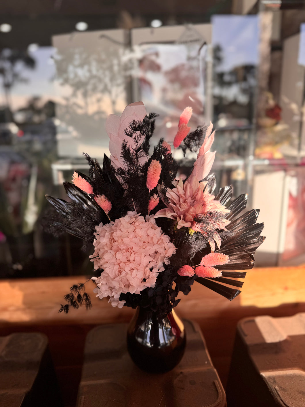 Black with hints of pink Dried Florals