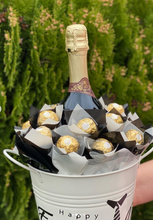 Load image into Gallery viewer, Fathers day alcohol box
