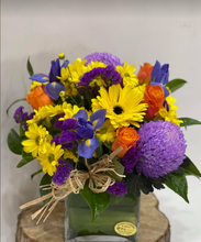 Load image into Gallery viewer, Christina vase
