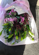 Load image into Gallery viewer, Florist Choice Bouquet
